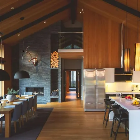 North - Kuukkeli 列维